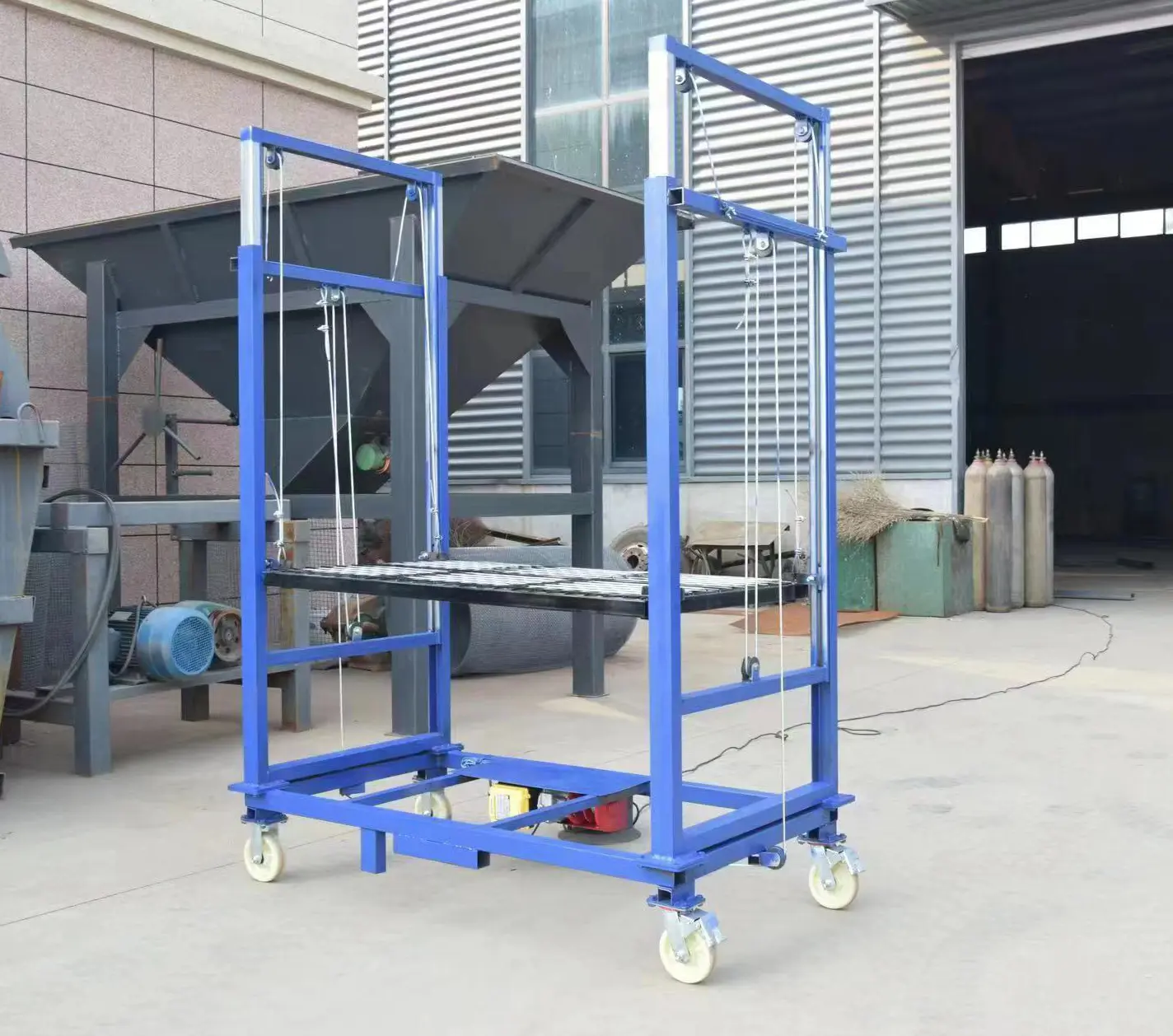Foldable Electric Scaffolding Lift Platform for Home Use (500kg Load)